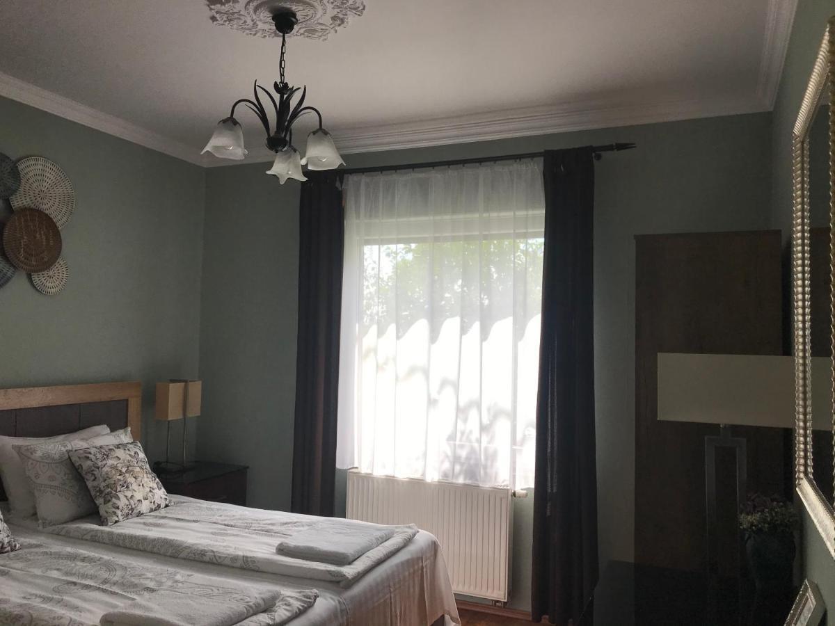 Eden Apartman Algyo Екстер'єр фото