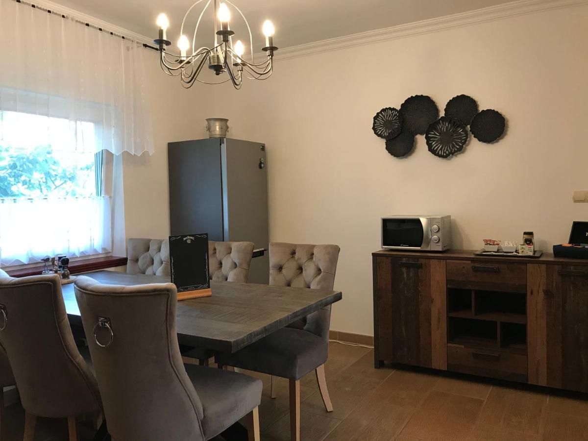 Eden Apartman Algyo Екстер'єр фото