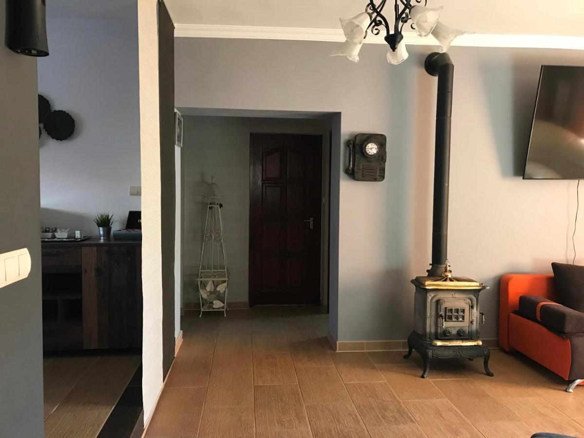 Eden Apartman Algyo Екстер'єр фото